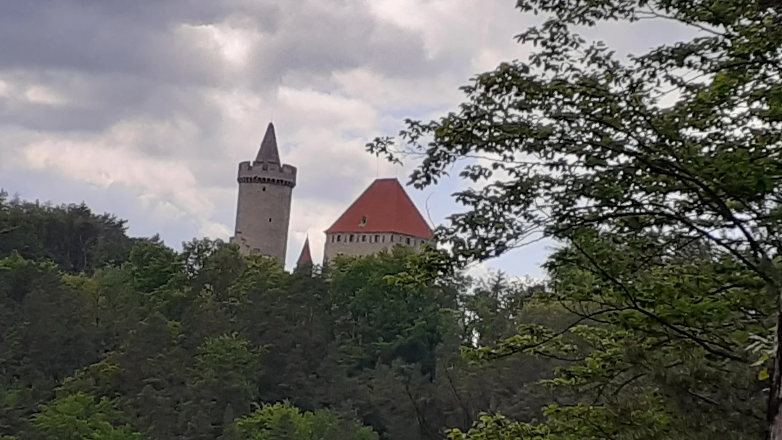 Hradsko a Podhradská cesta