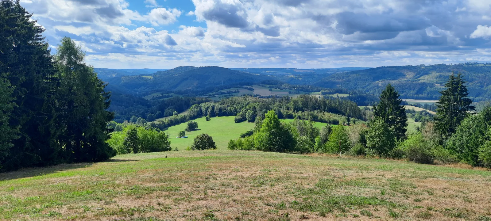 Z rozhledny na přehradu